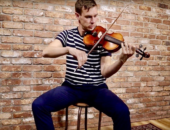 Liam O'Connor Plays The Bucks of Oranmore 1 Liam O'Connor plays the Irish fiddle at McNeela Music Ireland - the bucks of Oranmore