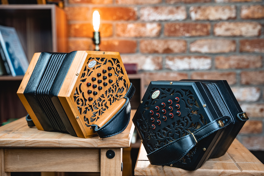 Learn To Play The Concertina In 5 Easy Steps