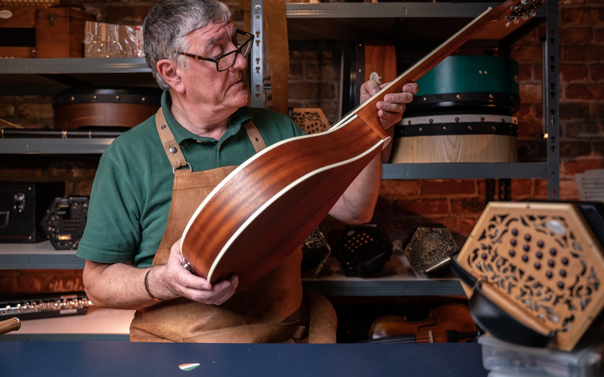 learn-how-to-tune-your-irish-bouzouki