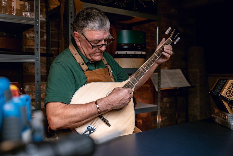 FAQ Everything You Need To Know About The Irish Bouzouki