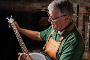 The Left Handed Banjo: Flipping Banjos Upside Down